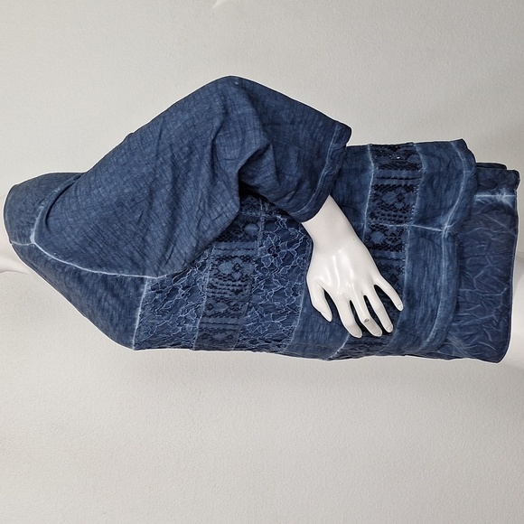 Chico’s Relaxed Fit Blue Lace Panels Tiered 3/4 Sleeve Boho Tunic Top Size L/XL - Picture 7 of 10